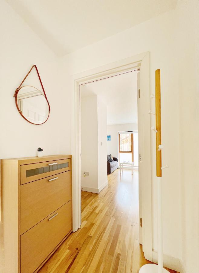 Lovely 1 Bedroom Apartment In South East ลอนดอน ภายนอก รูปภาพ