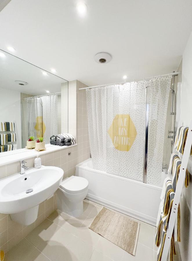 Lovely 1 Bedroom Apartment In South East ลอนดอน ภายนอก รูปภาพ