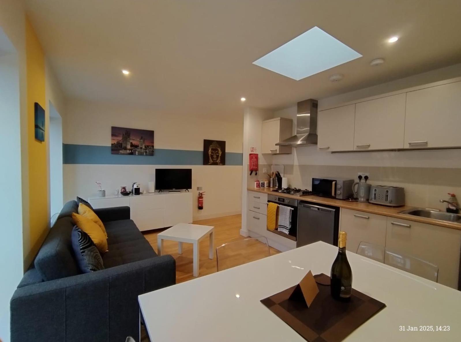 Lovely 1 Bedroom Apartment In South East ลอนดอน ภายนอก รูปภาพ